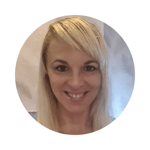 Head shot of Dr Joanna Davies